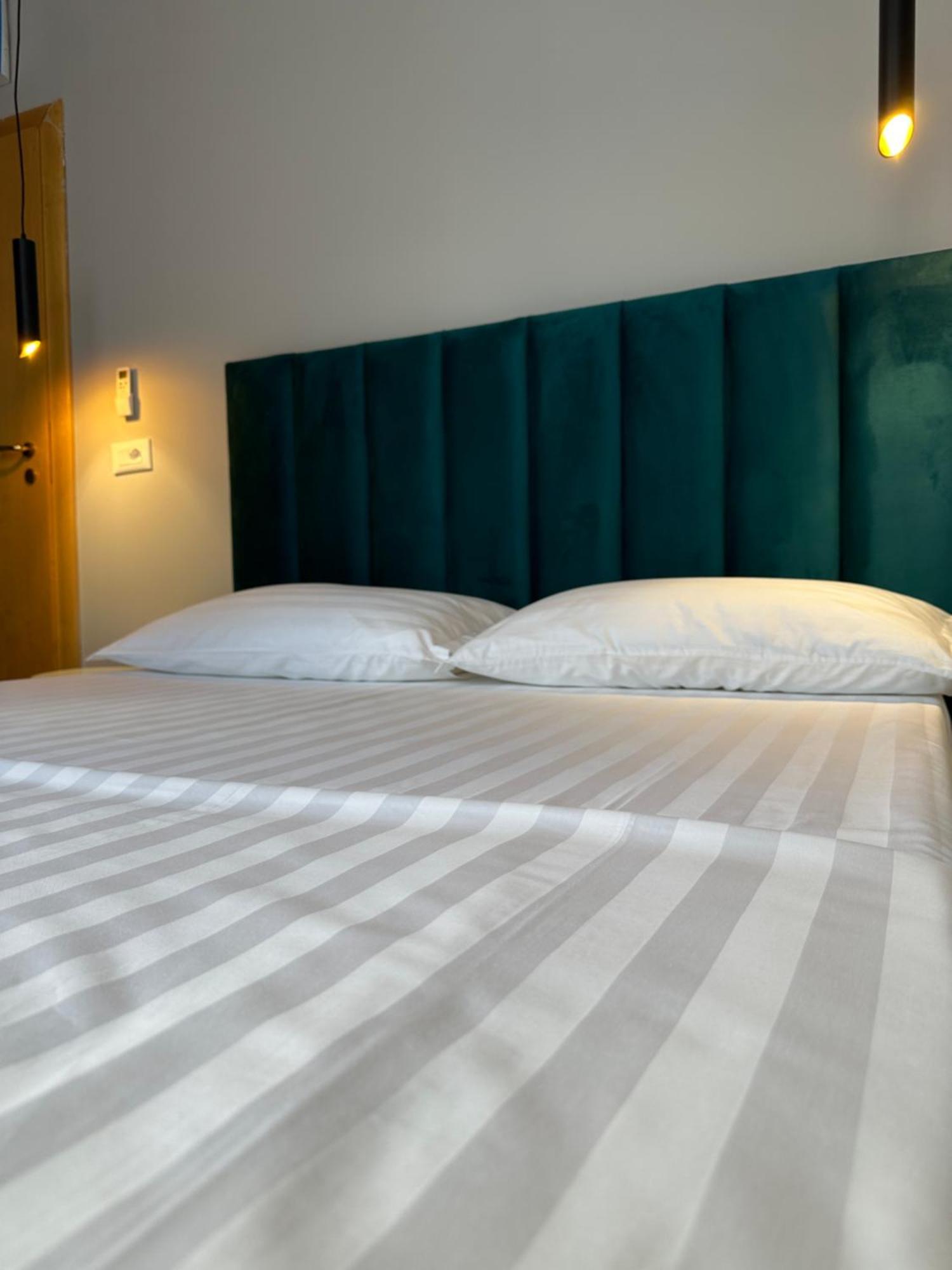 Xhimi'S Seaside Apartments Durrës Eksteriør billede